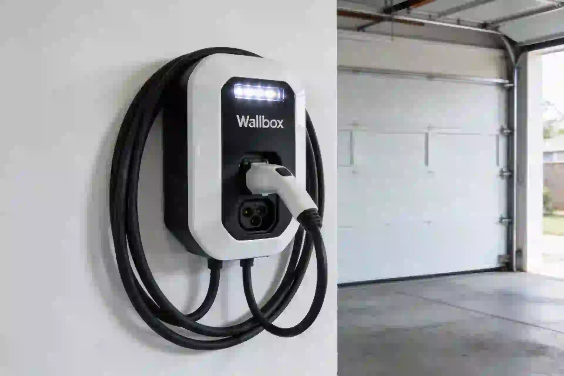 Installation borne de recharge à Plassac